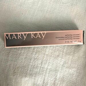 LIGHT IVORY- Perfecting Concealer NOS